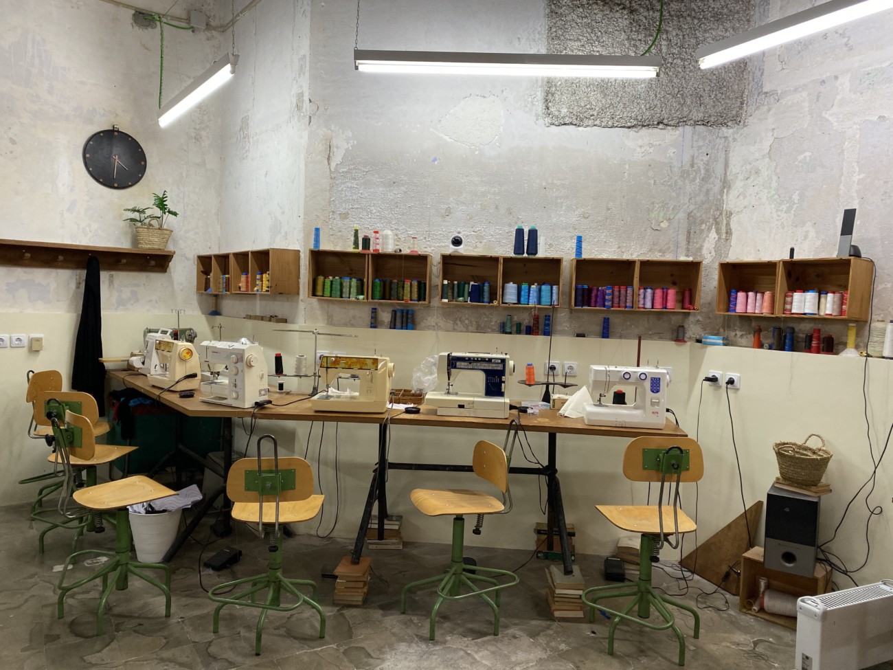 sala de clase de costura en barcelona