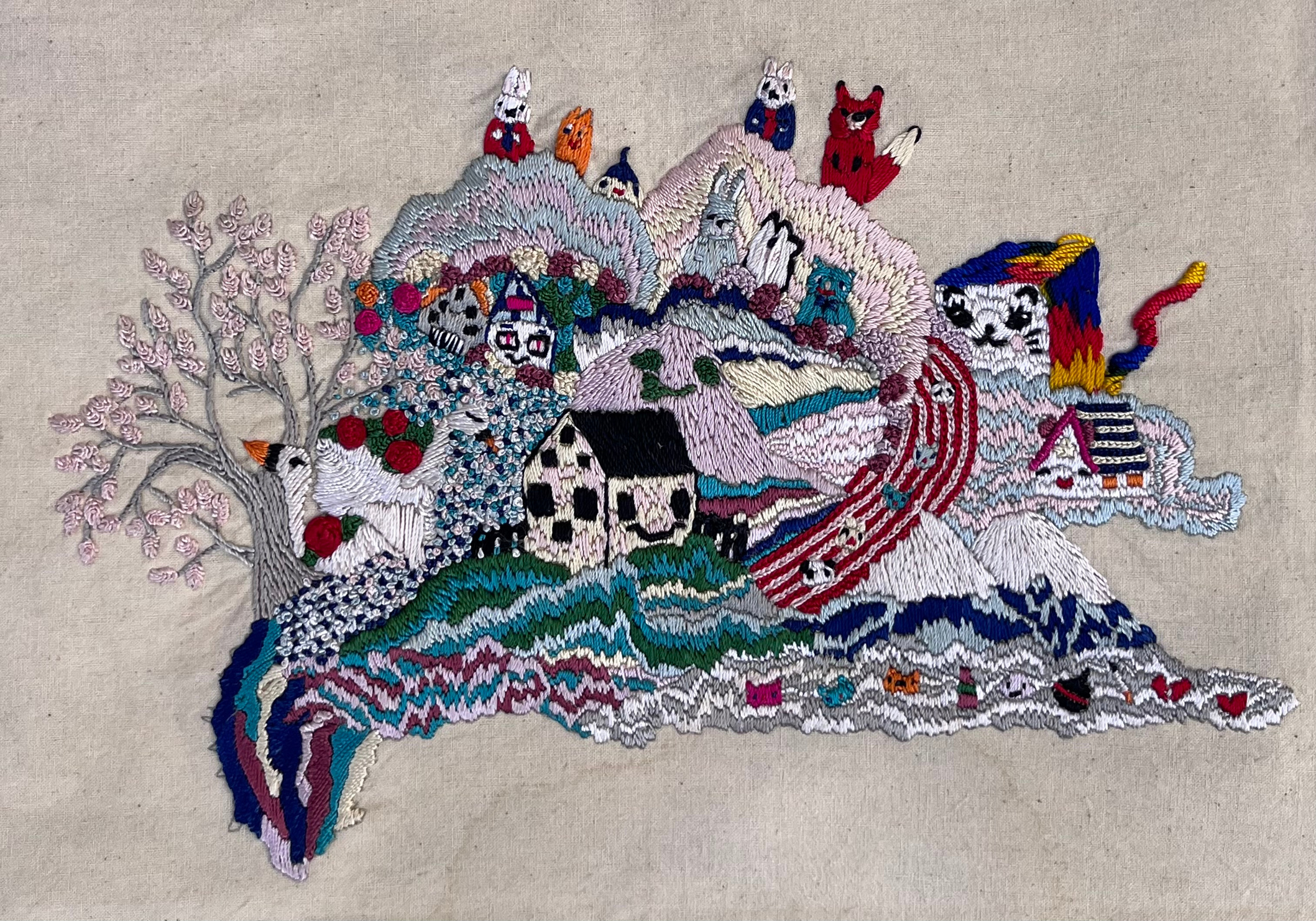 Curso de bordado Crewel en Barcelona con ilustración textil bordada a mano